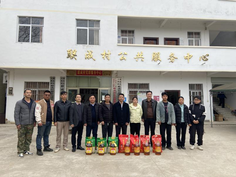 慰問暖人心，關(guān)懷傳黨情